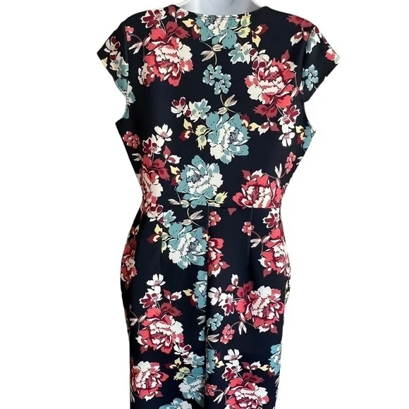 Simply Styled | Floral Dress - Picture 5 of 7